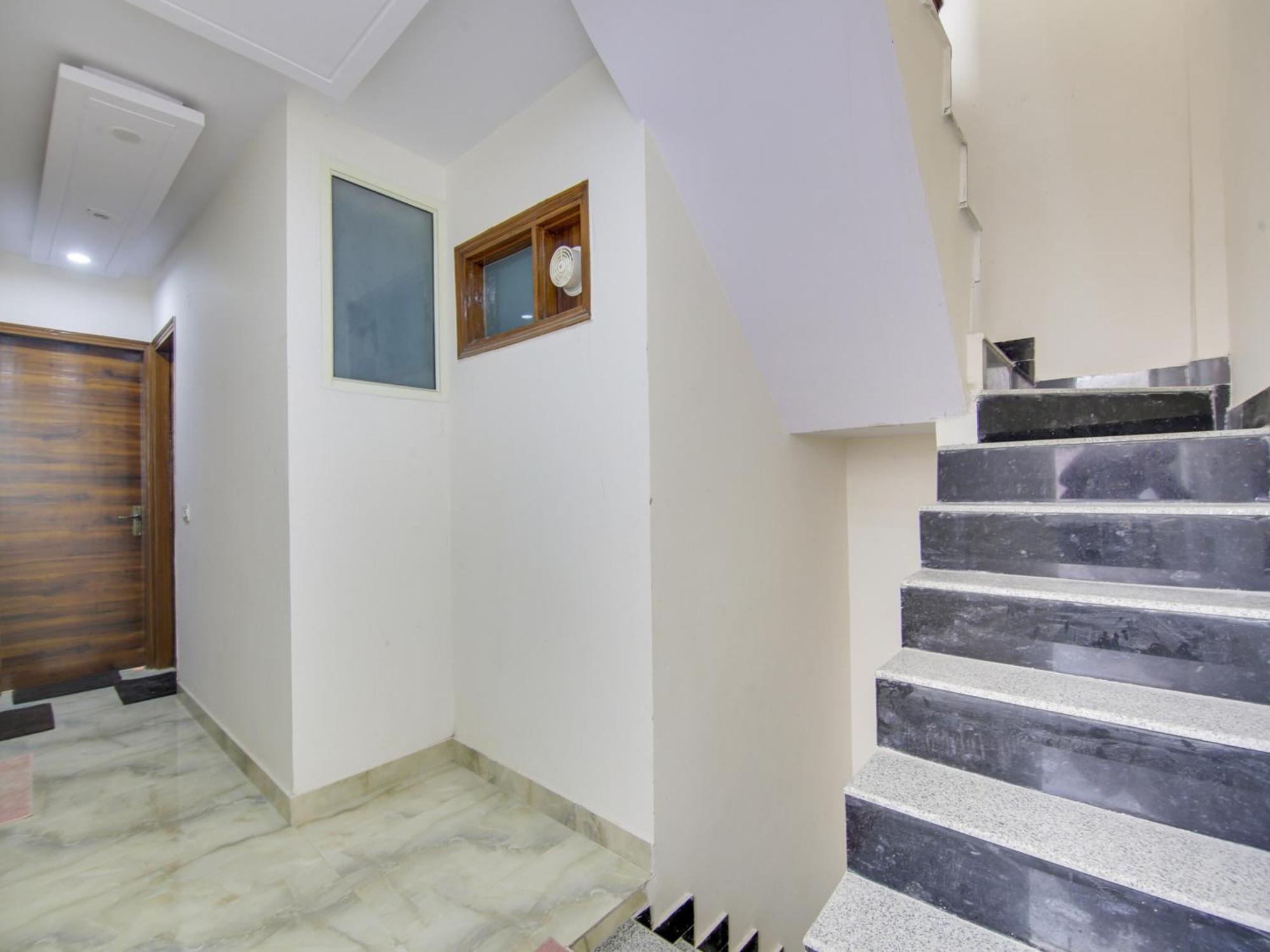 Hotel O Ar Residency Delhi  Dış mekan fotoğraf
